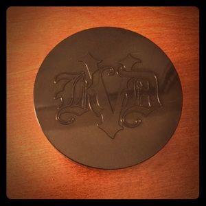 | Kat Von D | Translucent Setting Powder